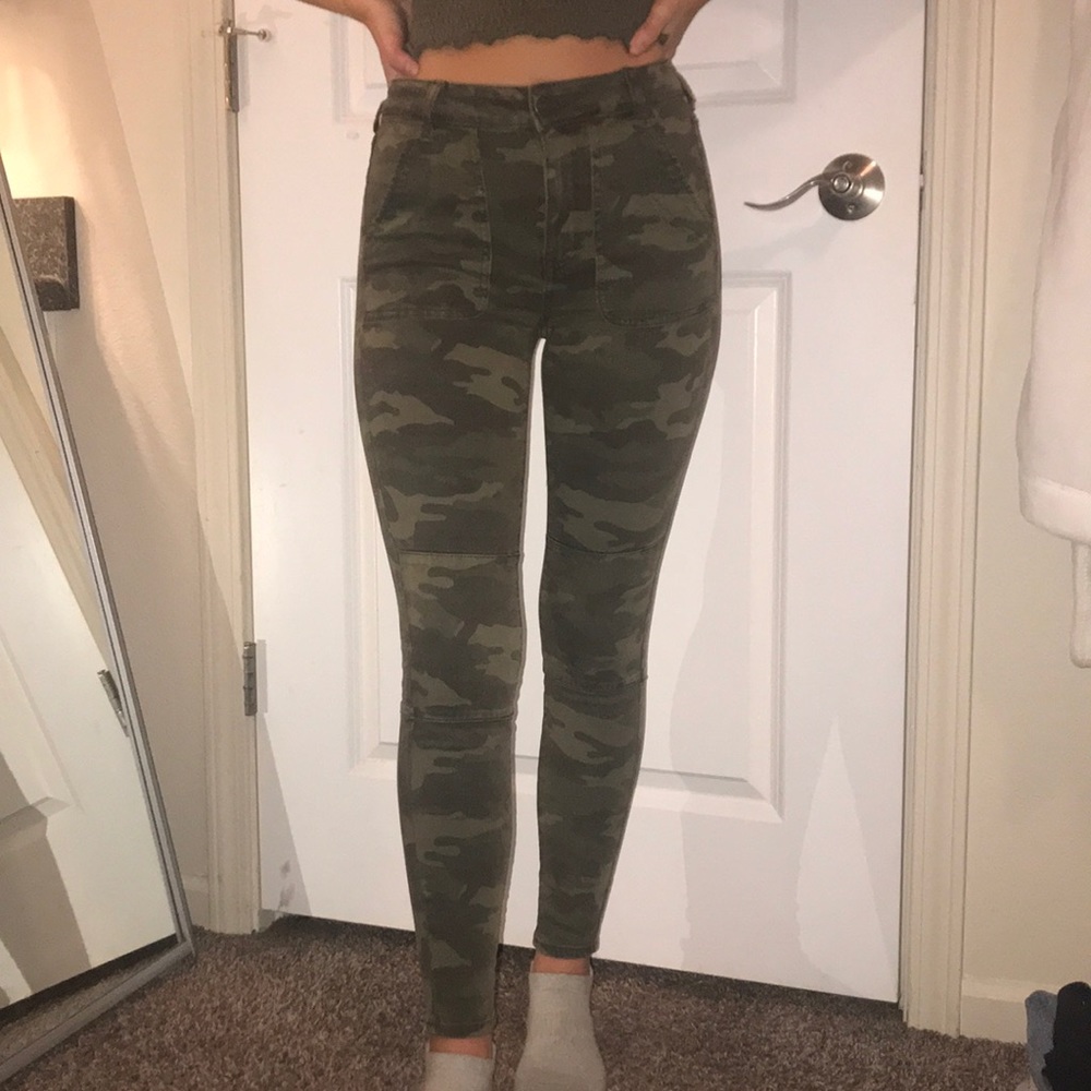 Women’s Skinny Camo Jeans